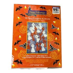 Vintage Midwestern Home Set Of 18 Halloween Flying Ghost & Pumpkin Leaf Bags New
